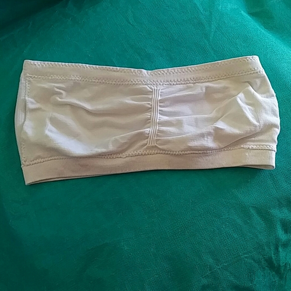 3 for $25 🌻 XOXO White  Bandeau - Picture 7 of 9